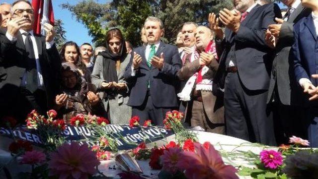 Muhsin Yazıcıoğlu, Ölümünün 8'inci Yılında Mezarı Başında Anıldı