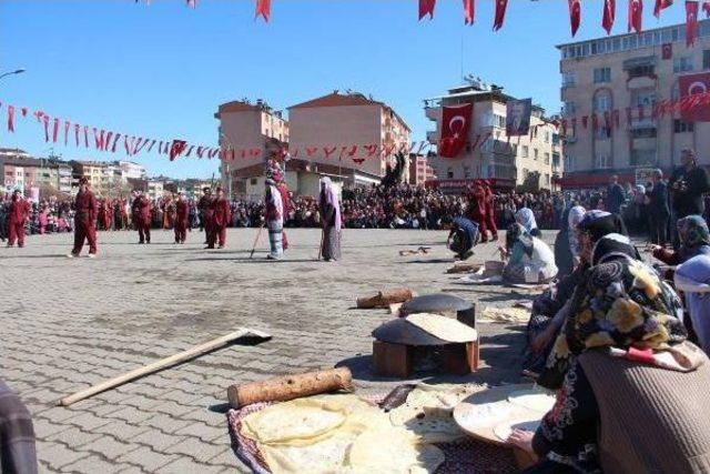 Oltu'da Bayraklı Fener Alayı Coşkusu (2)