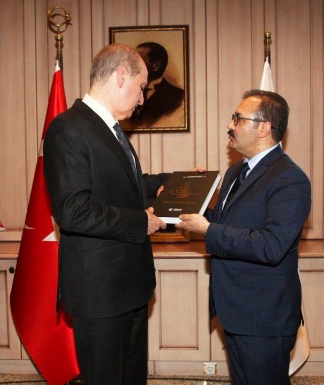 Kurtulmuş&rsquo;tan Rekt&ouml;r G&uuml;r&rsquo;e Teşekk&uuml;r 2