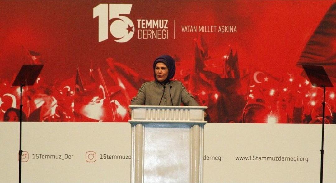 Emine Erdoğan Ve Bakan Kaya 15 Temmuz Şehitlerinin Aileleriyle Buluştu
