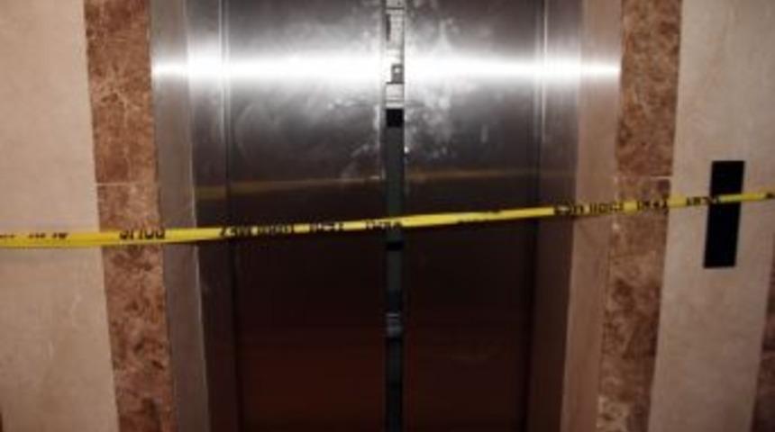 Elazığ&rsquo;da Asans&ouml;r Kazası: 1 &Ouml;l&uuml;, 2 Yaralı