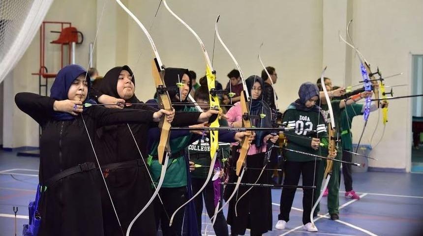 Osmaniye&rsquo;de Okullar Arası Ok&ccedil;uluk Yarışmaları D&uuml;zenlendi