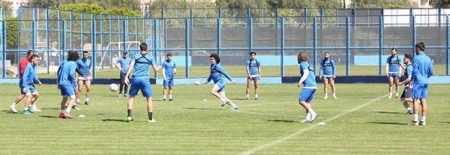 Adana Demirspor, Hazırlıklarını Tek İdmanla Sürdürdü