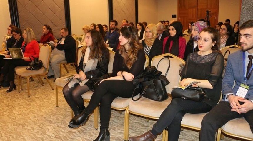 Tarih Sempozyumunda Yeni Bildiriler Ortaya &Ccedil;ıkıyor