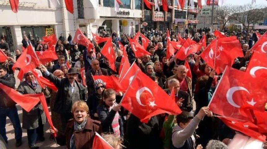 Chp Genel Başkan Yardıımcısı Cankurtaran 'hayır' Pilavı Dağıttı