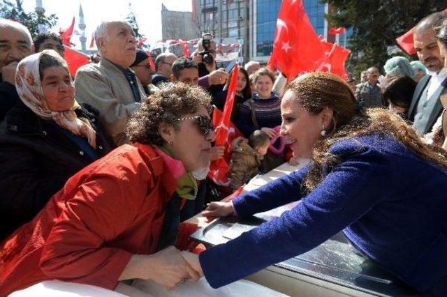 Chp Genel Başkan Yardıımcısı Cankurtaran 'hayır' Pilavı Dağıttı