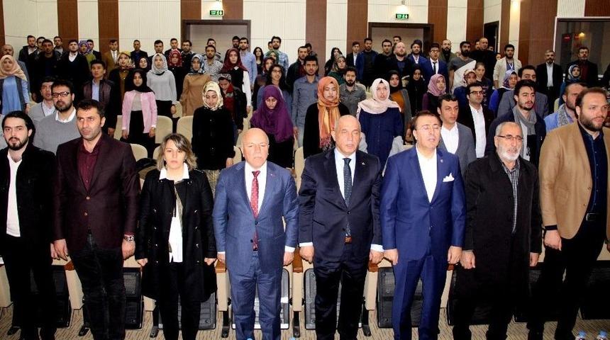 Erzurum&rsquo;da Sınırları Aşacak Y&uuml;z Gen&ccedil; Sloganı İle İslam D&uuml;nyası Ve Diplomasi Eğitimi