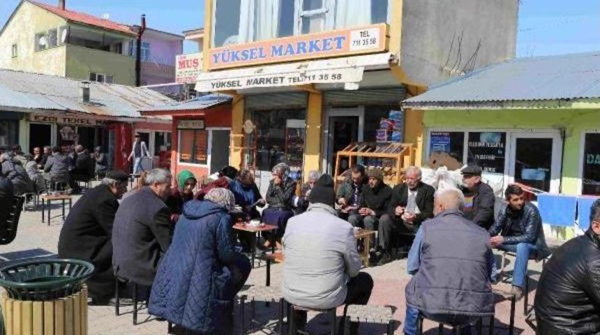 Hdp'li &Ouml;zkan, Varto'da Se&ccedil;menden 'hayır'oyu Istedi