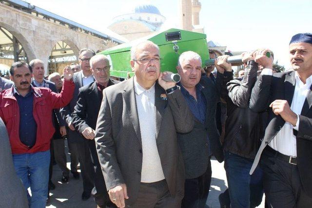 Adıyaman’ın Duayen Gazetecisi Fadıl Binzet Toprağa Verildi