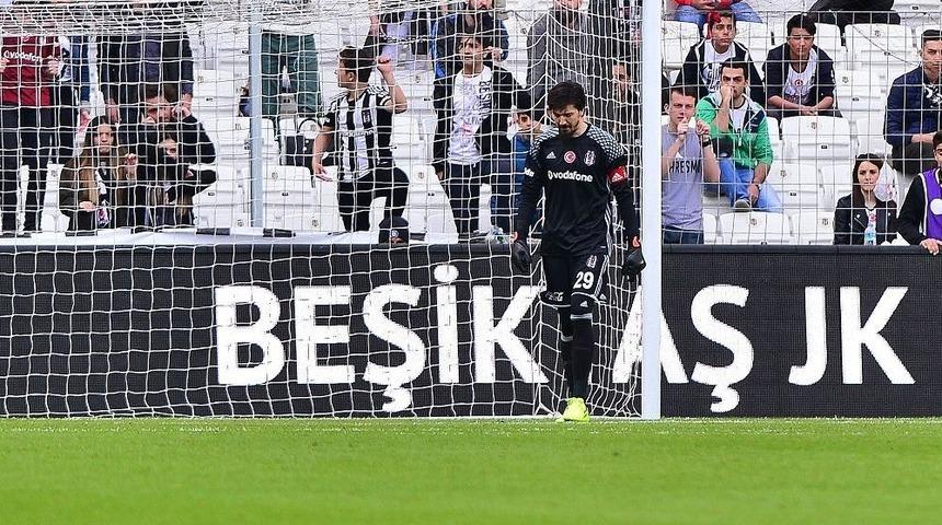 Tolga Zengin&rsquo;e Trib&uuml;nlerden Tepki