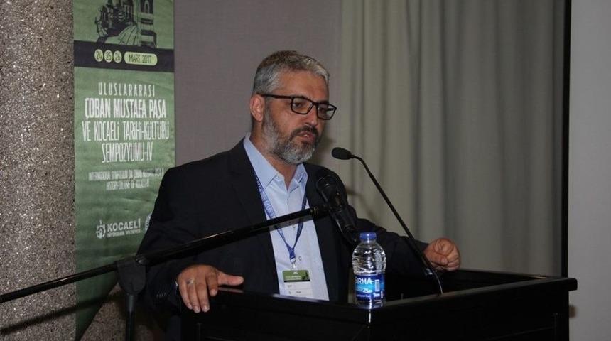 Yazar Şent&uuml;rk, Malko&ccedil;oğlu&rsquo;nun Paratoner Bir Kahraman Olduğunu Anlattı