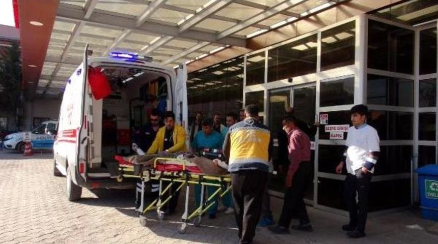 Deaş, Azez'de Bomba Y&uuml;kl&uuml; Ara&ccedil; Patlattı (2)