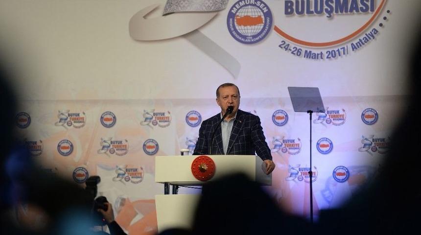 Cumhurbaşkanı Erdoğan: &ldquo;d&uuml;n Ak Dediğine Bug&uuml;n Kara Diyen Şahıstan Siyaset&ccedil;i Olmaz&rdquo;