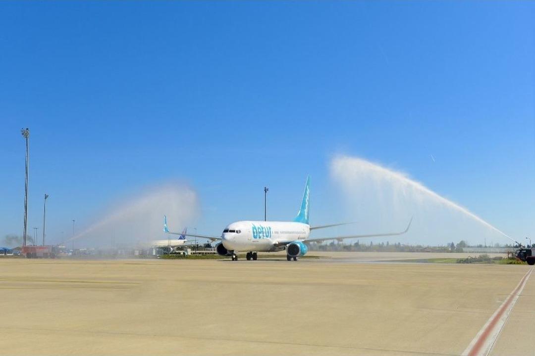 Sezonun 189 Kişilik İlk İskandinav Turist Kafilesi Antalya&rsquo;da T&ouml;renle Karşılandı