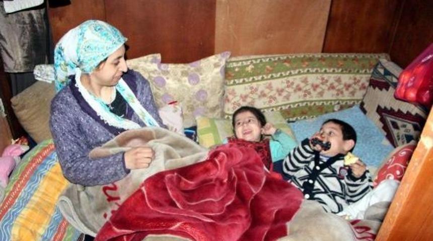 Sokakta Kalan 5 Kişilik Aile, Altına Teker Koyduğu Gardırobu Eve D&ouml;n&uuml;şt&uuml;rd&uuml; (2)