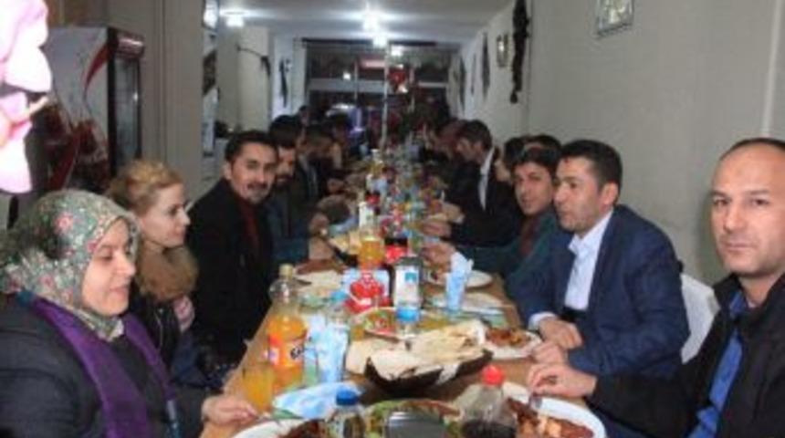 Hdp Ve Dbp&rsquo;den Dayanışma Yemeği