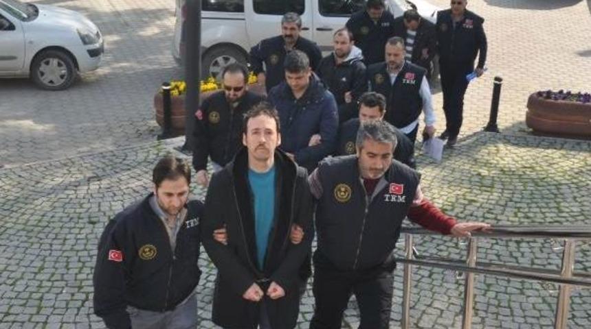 Bursa'da Fet&ouml; Operasyonunda G&ouml;zaltına Alınan 3 &Ouml;ğretmen Tutuklandı