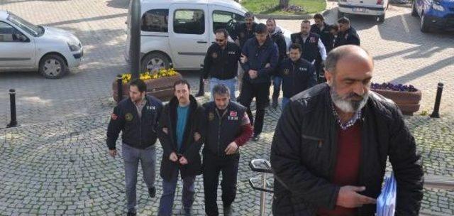 Bursa'da Fetö Operasyonunda Gözaltına Alınan 3 Öğretmen Tutuklandı