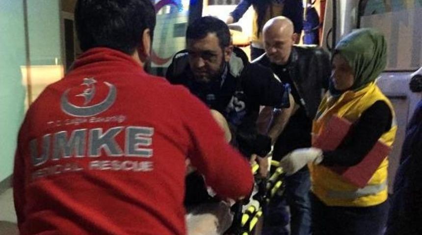 Cadde De Karşılaştığı Kişi Bacağından Vurdu