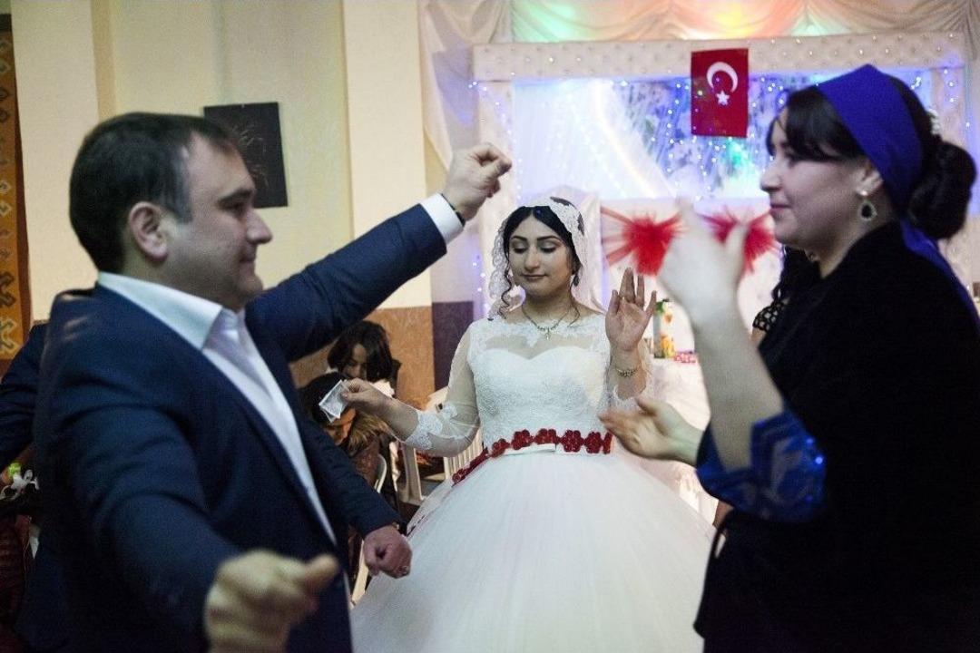 Anavatanda D&uuml;ğ&uuml;n Heyecanı