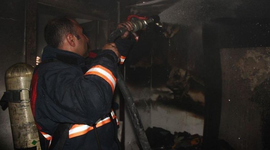 Elazığ&rsquo;da Ev Yangını