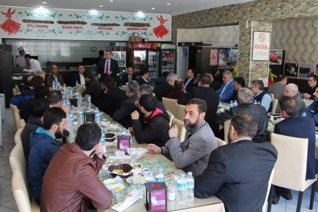 Başkan Bakıcı Esnaf İle Kahvaltıda Buluştu 1