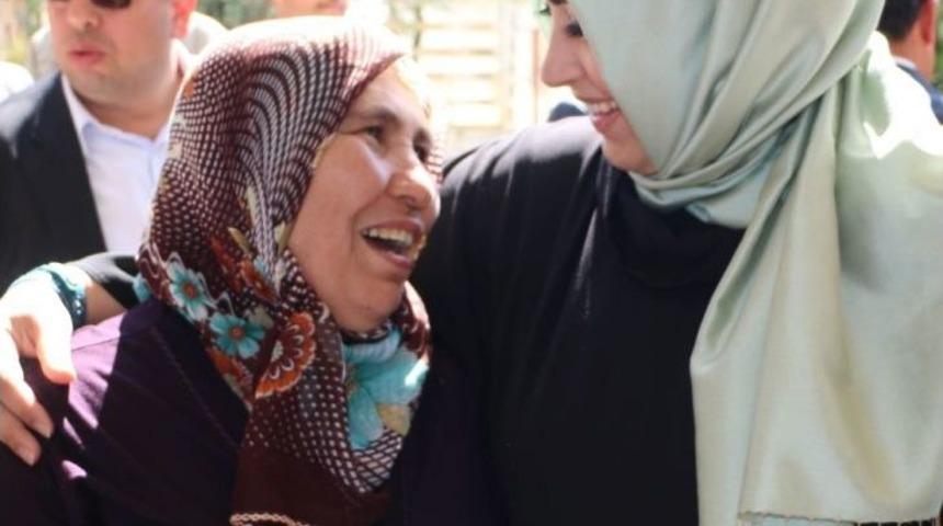 Ak Parti Antalya Milletvekili Sena Nur &Ccedil;elik: