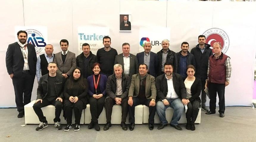 Halıcılar &Ccedil;in&rsquo;den Mutlu D&ouml;nd&uuml;