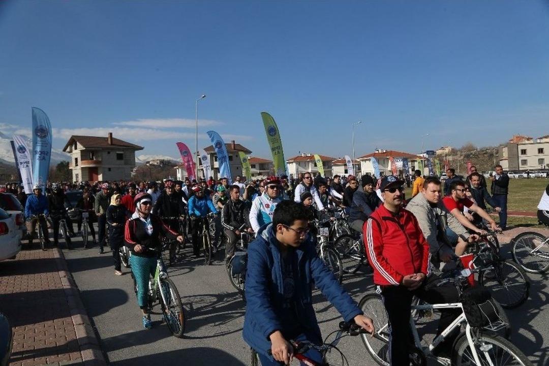 Sağlık İ&ccedil;in Pedalladılar