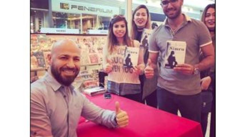 Kahraman Tazeoğlu,"simru"yu İmzaladı