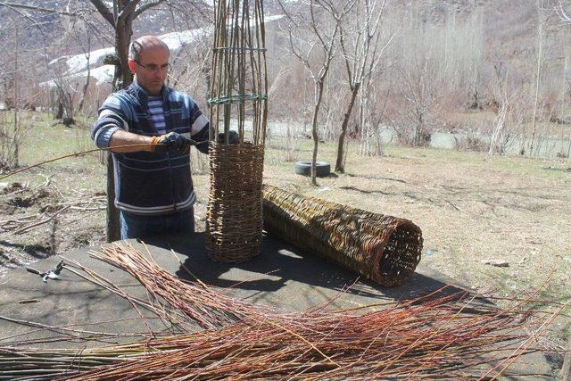 Baba Mesleğini Ayakta Tutmaya Çalışıyor