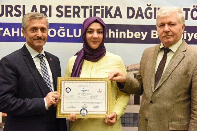 Şahinbey’de 205 Kursiyer Törenle Sertifikasını Aldı