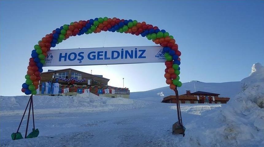 Hakkari&rsquo;de &lsquo;kar Festivali&rsquo; Heyecanı