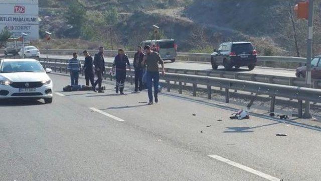 Bariyerlere Çarpan Motosiklet Sürücüsü Öldü