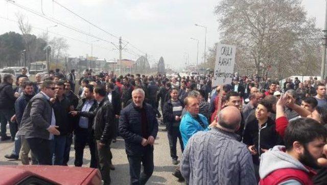 Bursa’Da Uyuşturucuyu Protesto Eden Mahalleli Yol Kapattı