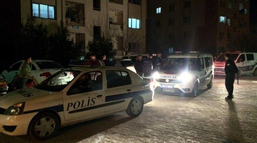 Polise Mukavemet G&ouml;steren 4 Şahıs G&ouml;zaltına Alındı