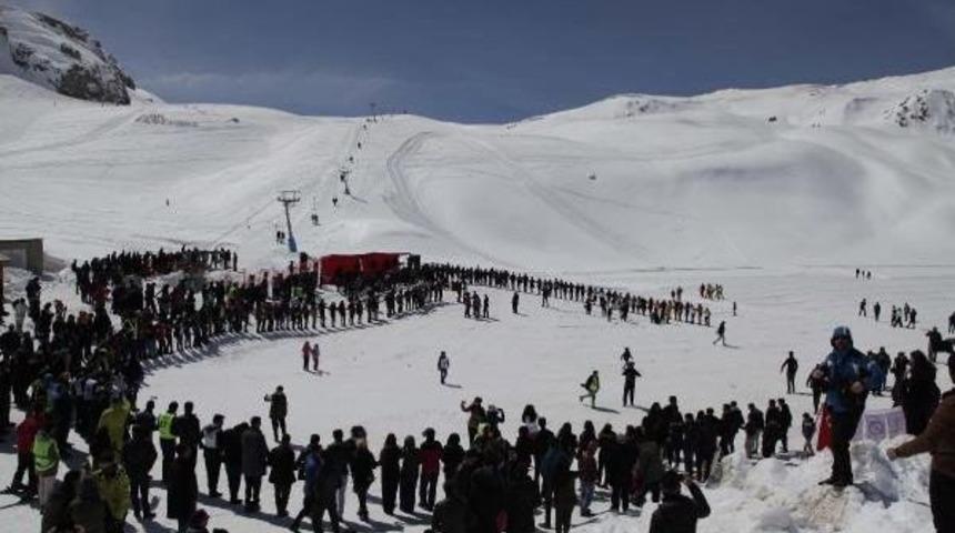 Hakkari'de Kar Festivali