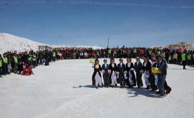 Hakkari'de Kar Festivali