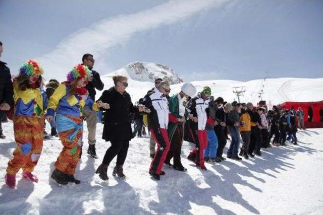 Hakkari'de Kar Festivali