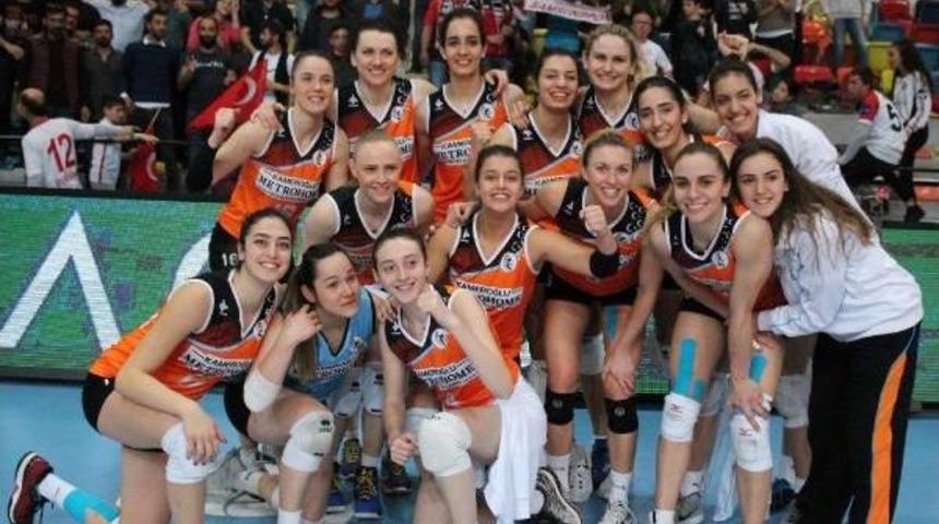 Beylikd&uuml;z&uuml; Voleybol İhtisas-Pursaklar Voleybol İhtisas: 3-1