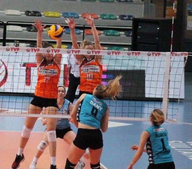 Beylikdüzü Voleybol İhtisas-Pursaklar Voleybol İhtisas: 3-1