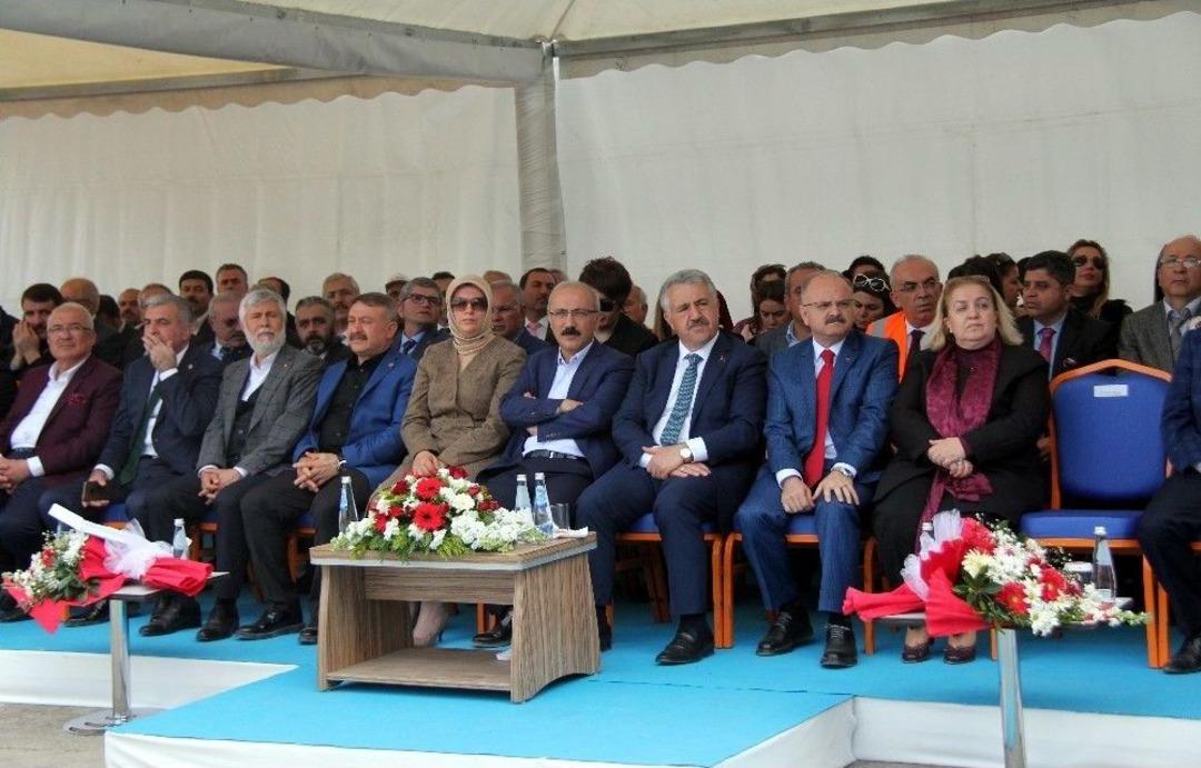 Bakan Arslan: "pkk&rsquo;ya Bakarak 16 Nisan&rsquo;da Nerede Durmanız Gerektiği Belli"