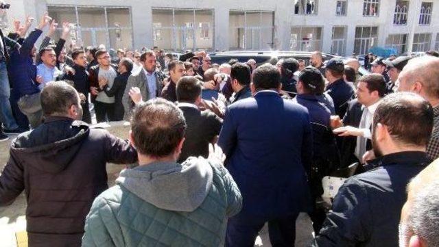 Sinan Oğan'ın Yozgat Toplantısında Arbede: 2 Polis Yaralı