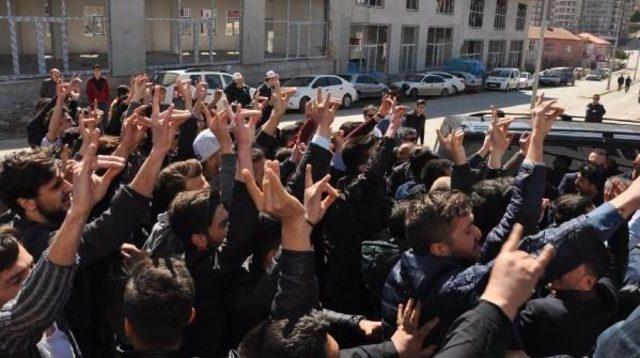 Sinan Oğan'ın Yozgat Toplantısında Arbede: 2 Polis Yaralı