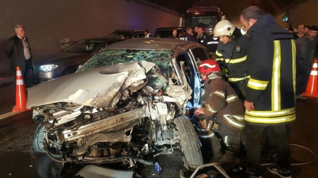 Hatalı Sollama Tem Otoyolunu Savaş Alanına &Ccedil;evirdi: 5 Yaralı