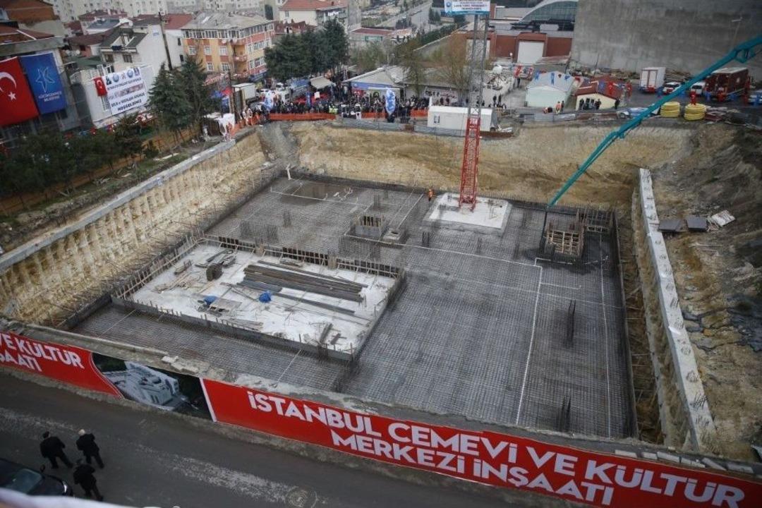 K&uuml;&ccedil;&uuml;k&ccedil;ekmece&rsquo;de Cemevi Ve K&uuml;lt&uuml;r Merkezinin Temeli Atıldı