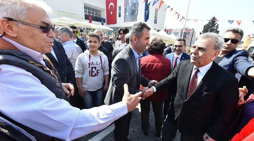 Aliağa Kültür Merkezi Açılışında Anlamlı Mesaj