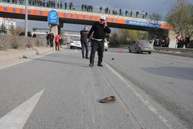 Üst Geçit Yerine Yoldan Geçen 2 Kadın Kazada Öldü 2