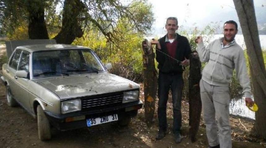 G&ouml;lc&uuml;k G&ouml;l&uuml;'nde Kayık Alabora Oldu, 1 Kişi Kayıp (2)