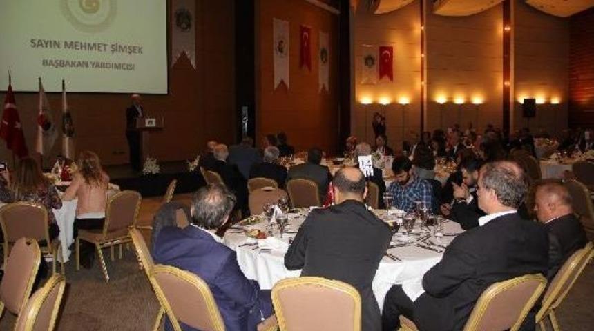 Başbakan Yardımcısı Şimşek Gen&ccedil;lerden 'evet' Istedi (2)